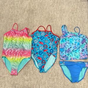 Girls swimsuits XL, 14/16